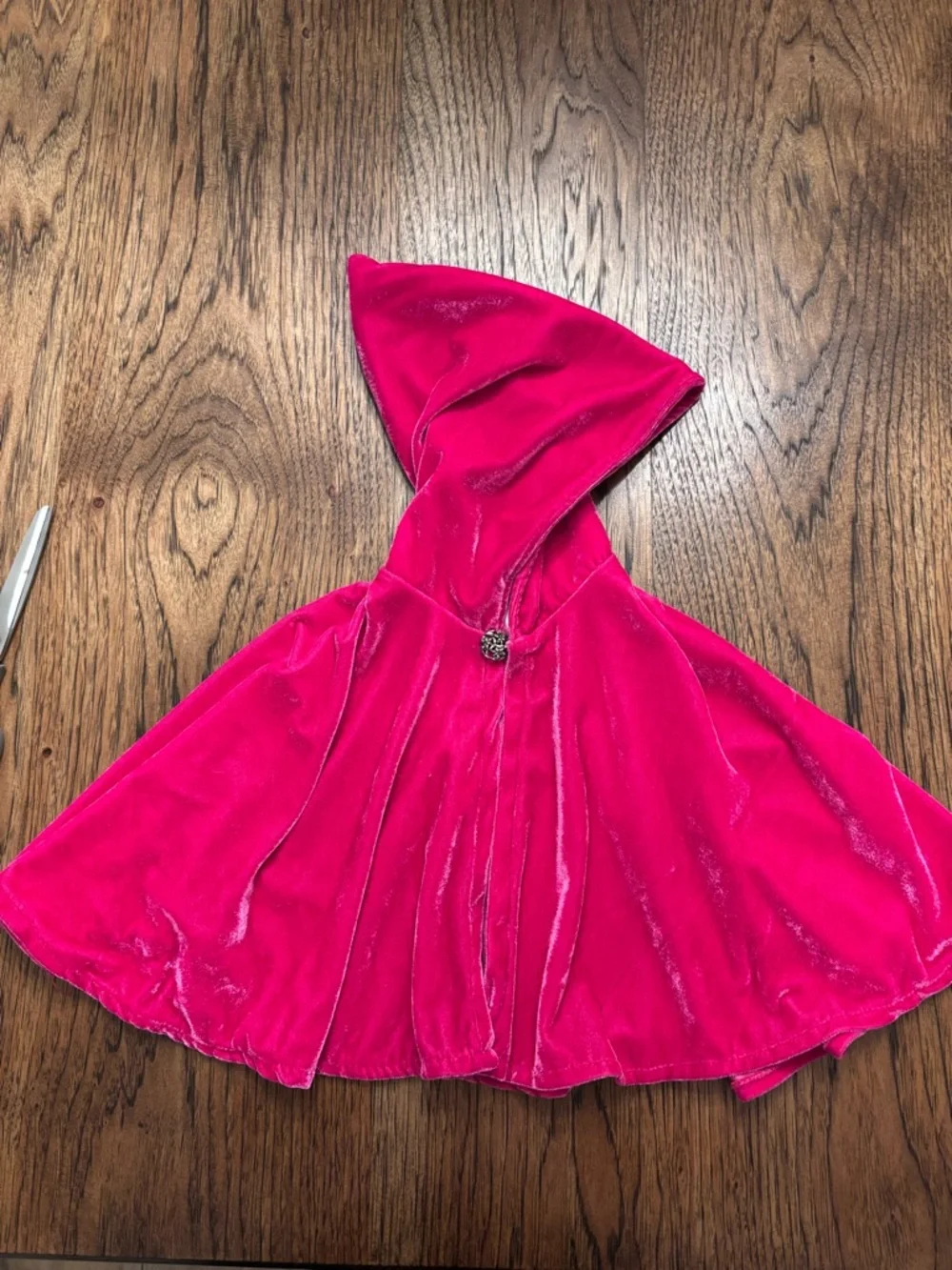 Land of Merriment Kids Hooded Crushed Velvet Cape Hot Pink Small Dress Up